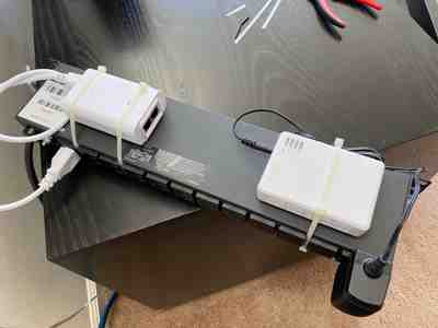 ../../_images/04-pdu-ont-unifi-poe-injector.400x300.25.jpeg