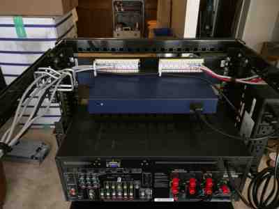 ../../_images/08-patch-panel.400x300.25.jpg