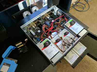 ../../_images/09-opened-case.400x300.25.jpg