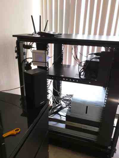 ../../_images/10-router-modem-receiver.400x533.25.jpg
