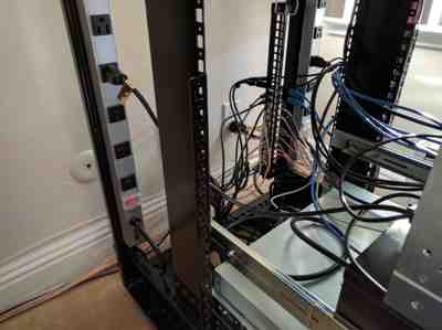 ../../_images/18-connected-cables.400x299.25.jpg