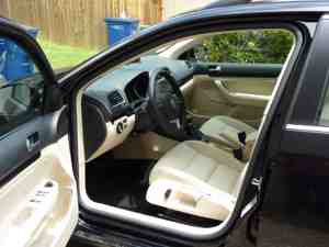 _images/19-front-seats.300x225.25.jpg