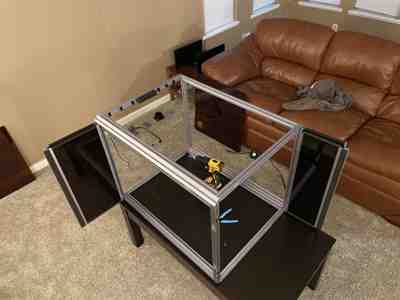../../_images/3-flipped-with-doors.400x300.25.jpg