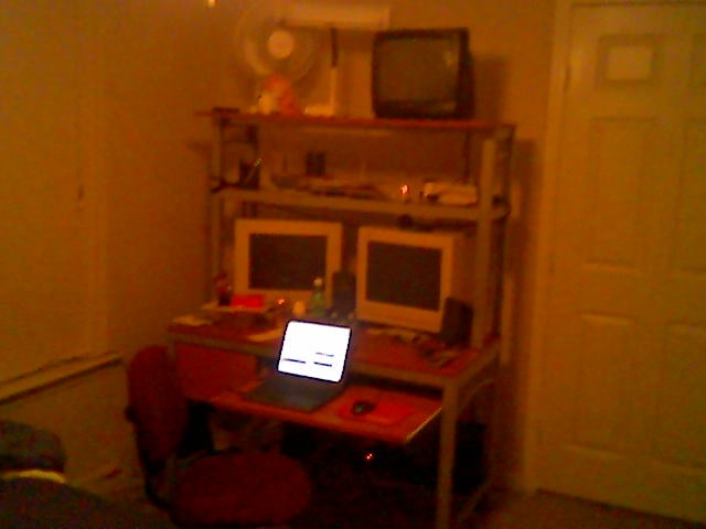 ../../_images/desk-2006-01-26-home-austin.jpg
