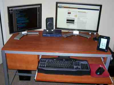 ../../_images/desk-2007-08-05-home-austin.400x298.25.jpg