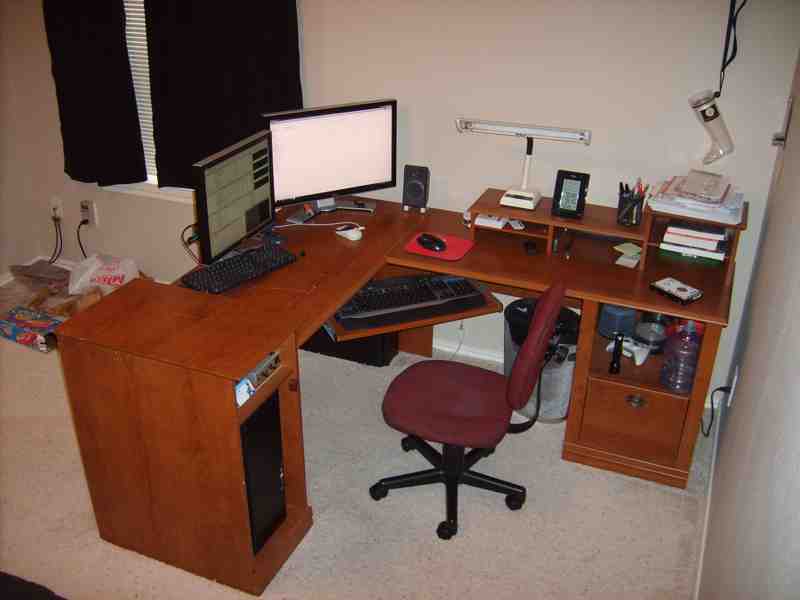 ../../_images/desk-2009-04-18-home-austin.800x600.25.jpg