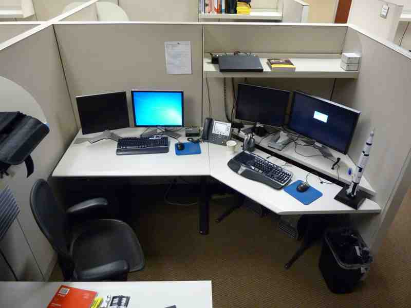 ../../_images/desk-2010-08-05-work-symantec.800x600.25.jpeg
