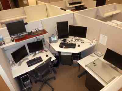 ../../_images/desk-2011-06-04-work-symantec.400x300.25.jpeg