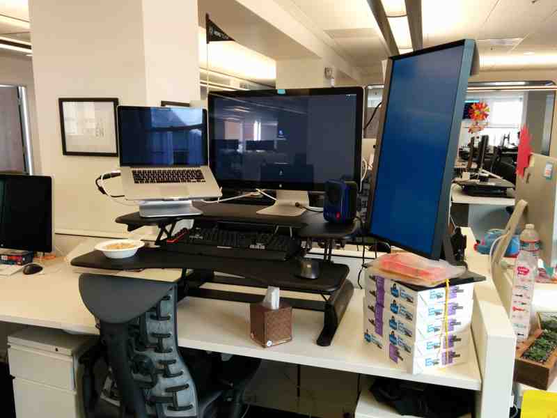 ../../_images/desk-2015-07-24-work-uber.800x600.25.jpg