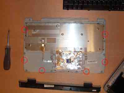 _images/lapdock500_teardown_4_palmrest.400x300.25.jpg